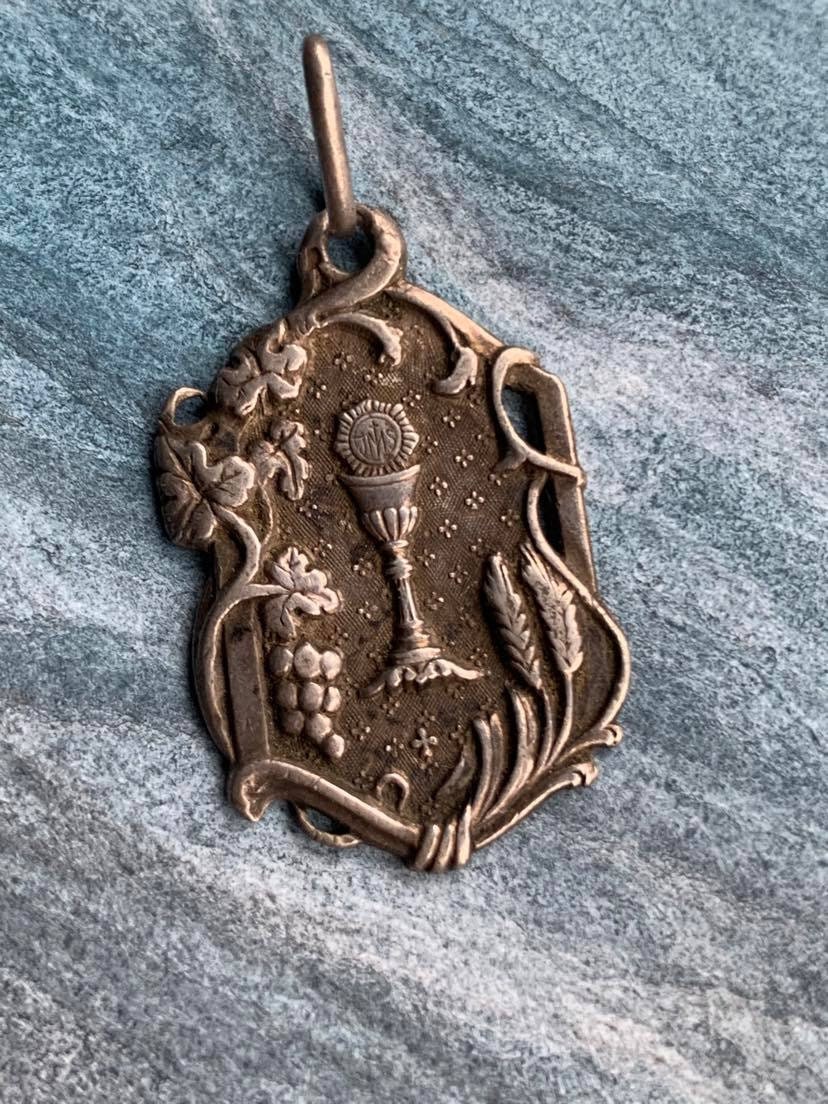 Rare Français Antique Du 19Ème Siècle Grand Massif 800 Argent Sculpté Art Nouveau Calice Pendentif d