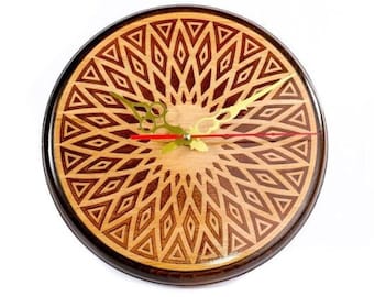 Handmade Epoxy & Beech Wood Wall Clock: Engraved Armenian Design