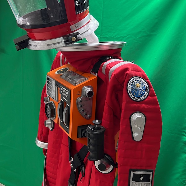 2001: A Space Odyssey - DISCOVERY Space Suit Kit UPDATED