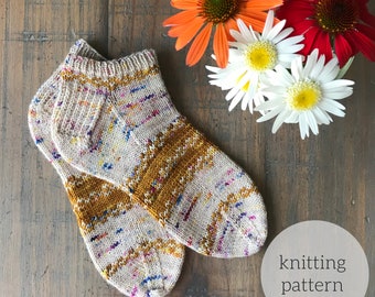 Daisy Chain Shorty Socks Knitting Pattern