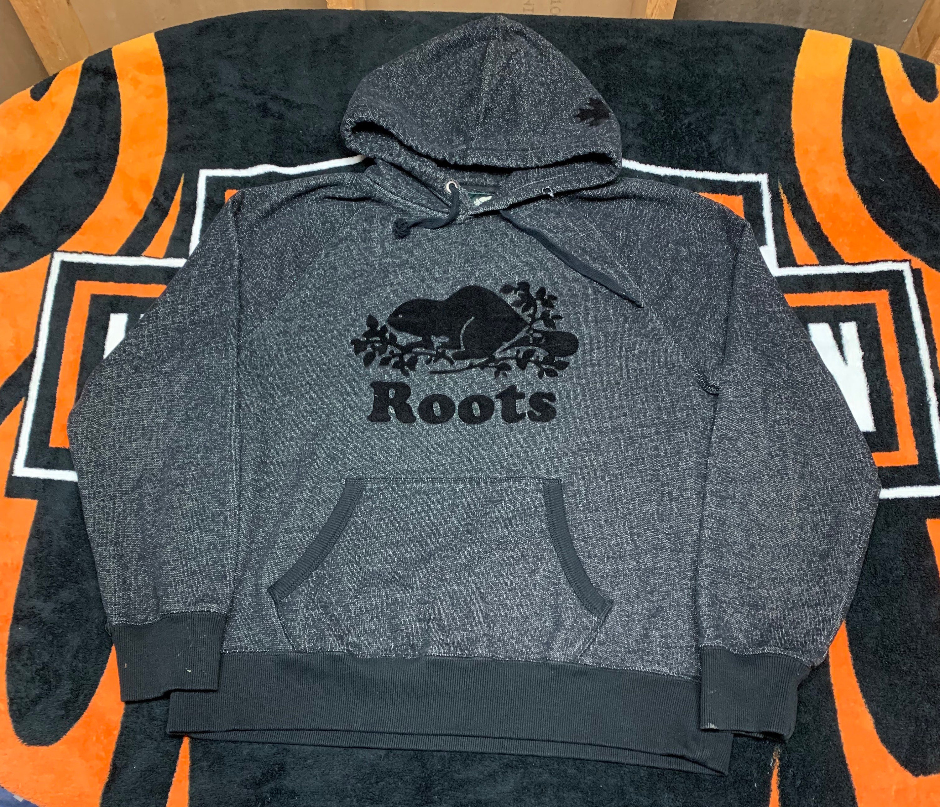 Roots Hoodie Sweatshirt Size Adult Large Beaver Logo 