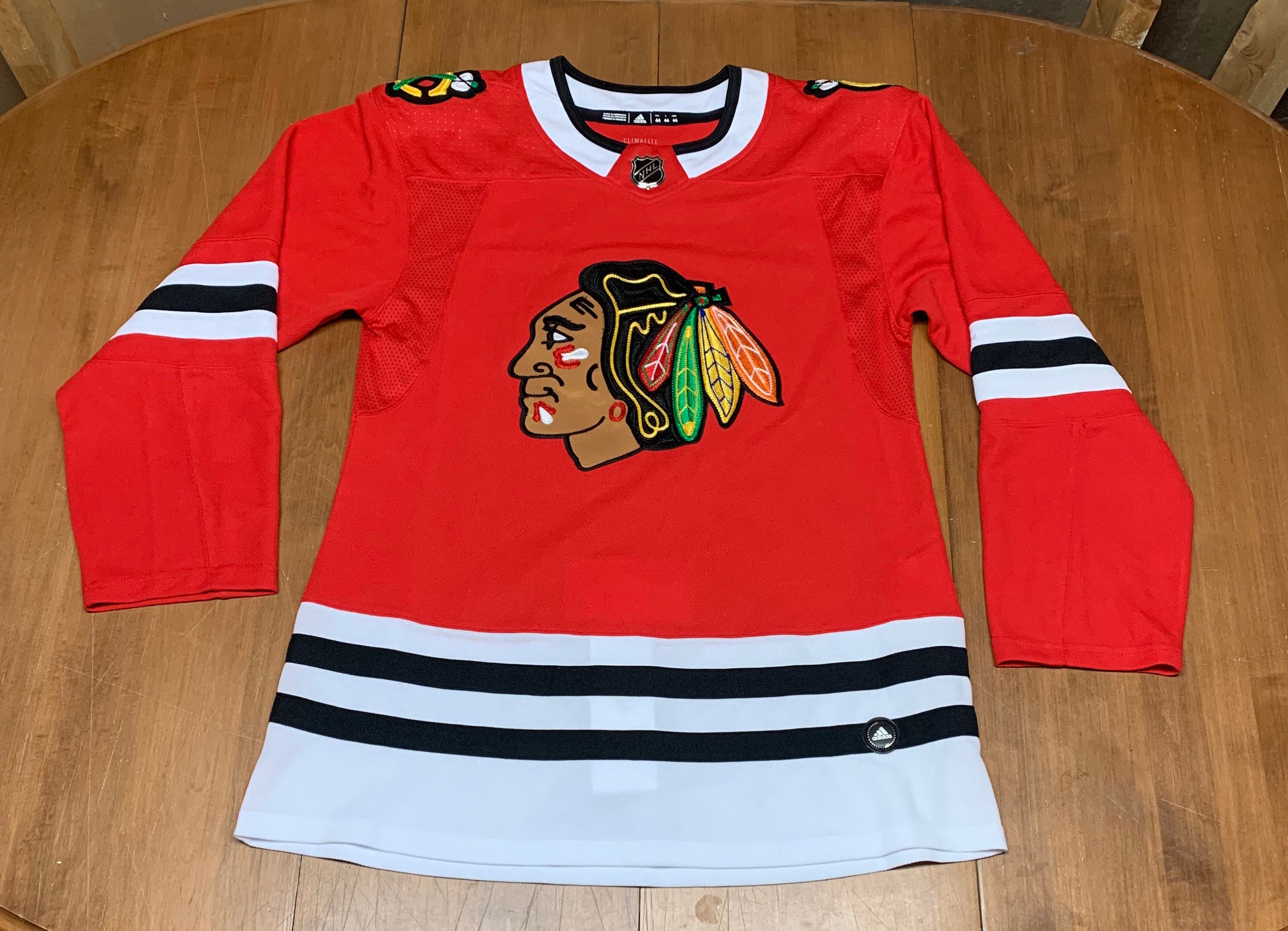 Chicago-Blackhawks Womens Long-Sleeve Jersey Small - Depop