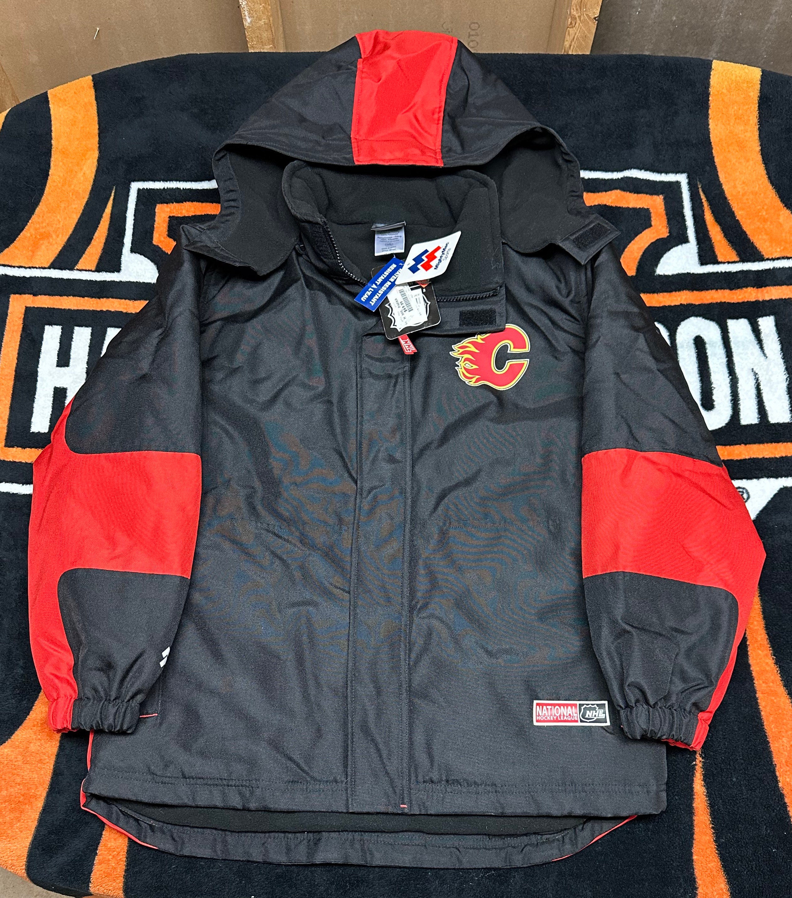 Vintage Starter Calgary Flames Jacket Large