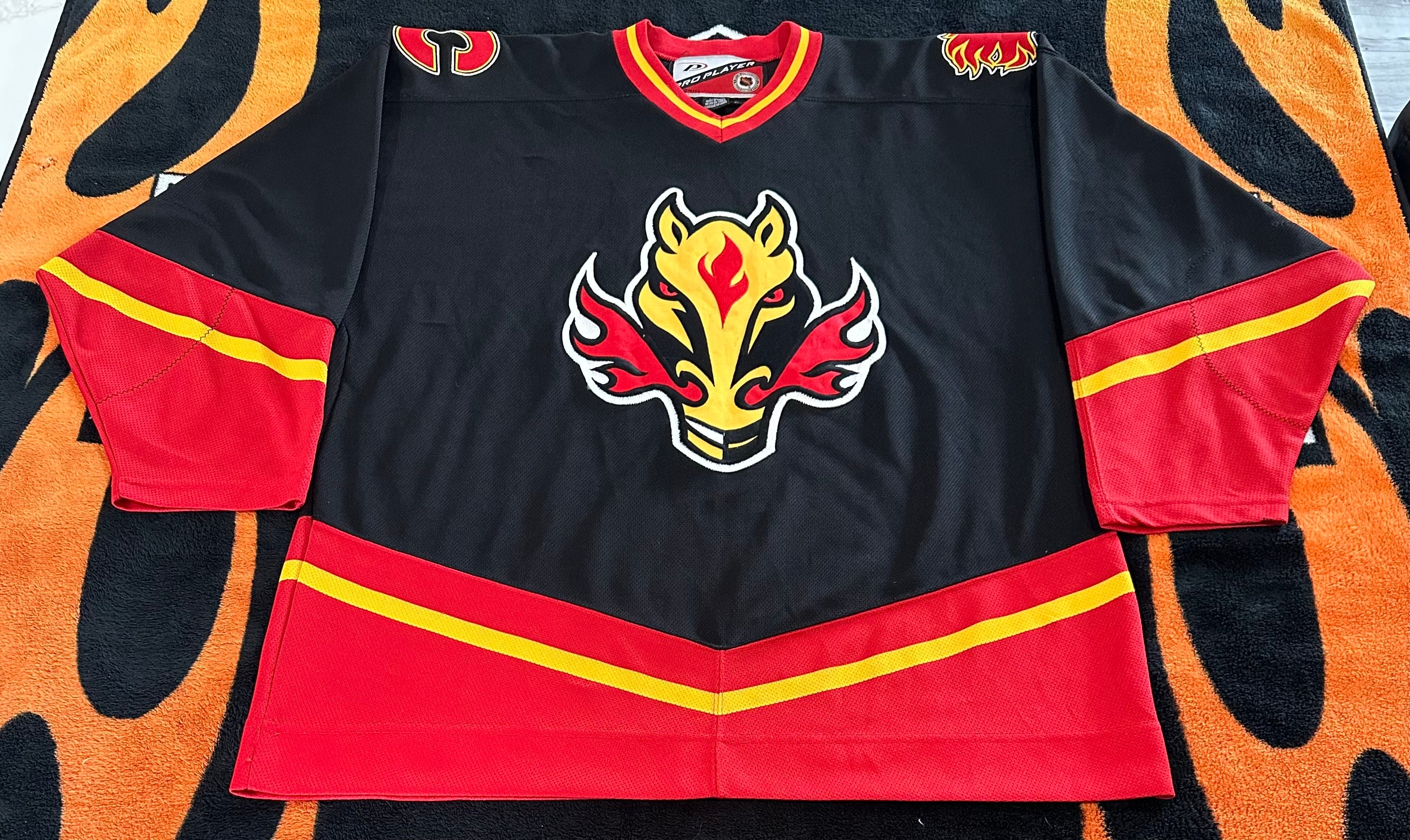 Calgary Flames Jarome Iginla Reebok Kids Youth Large T-shirt