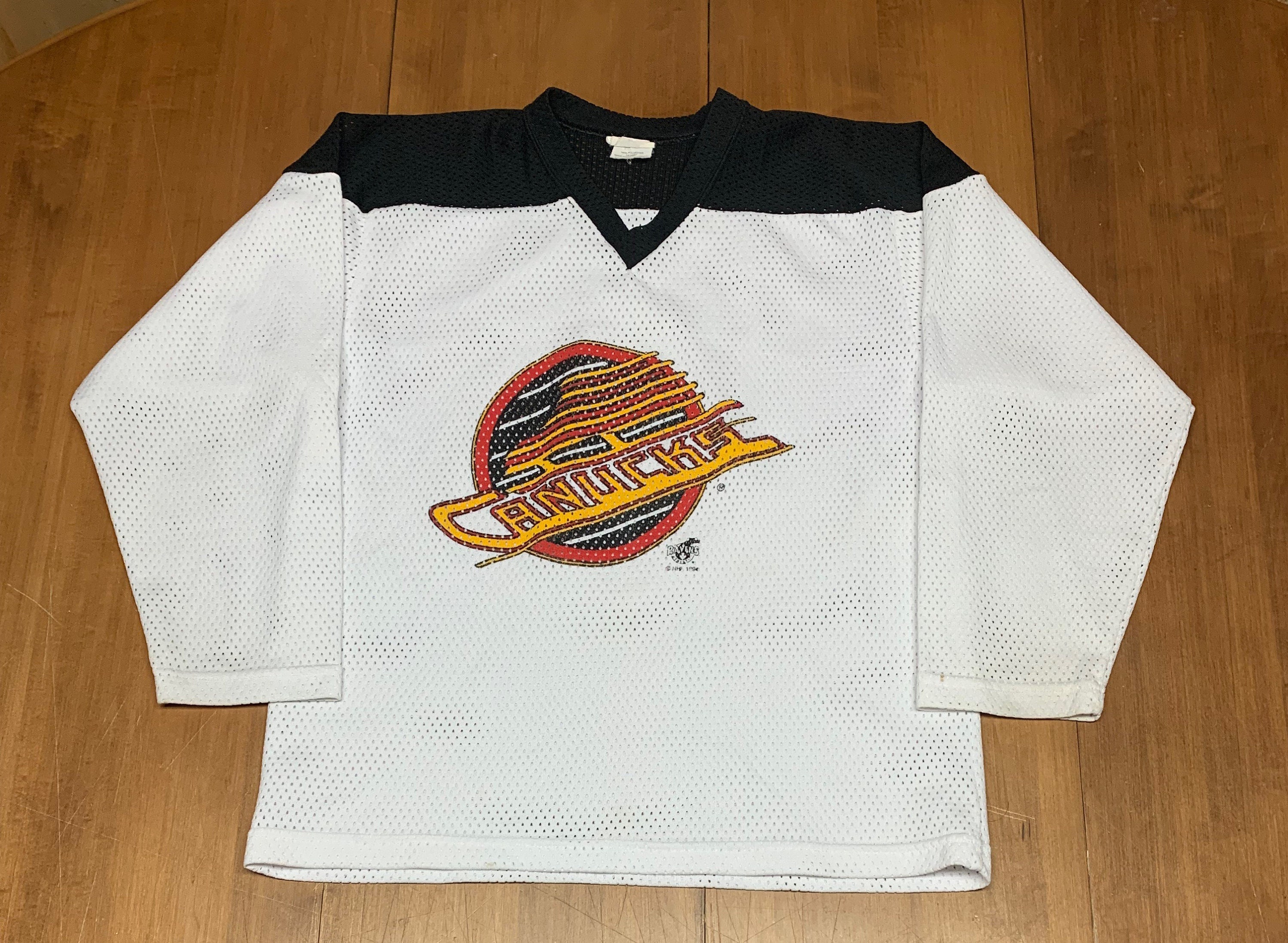 CCM Vintage Vancouver Canucks NHL Hockey Jersey Adult S Blue Canada Sewn blank