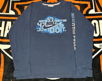 Y2K 2000’s Nike Long Sleeve Shirt Size Large (14-16)