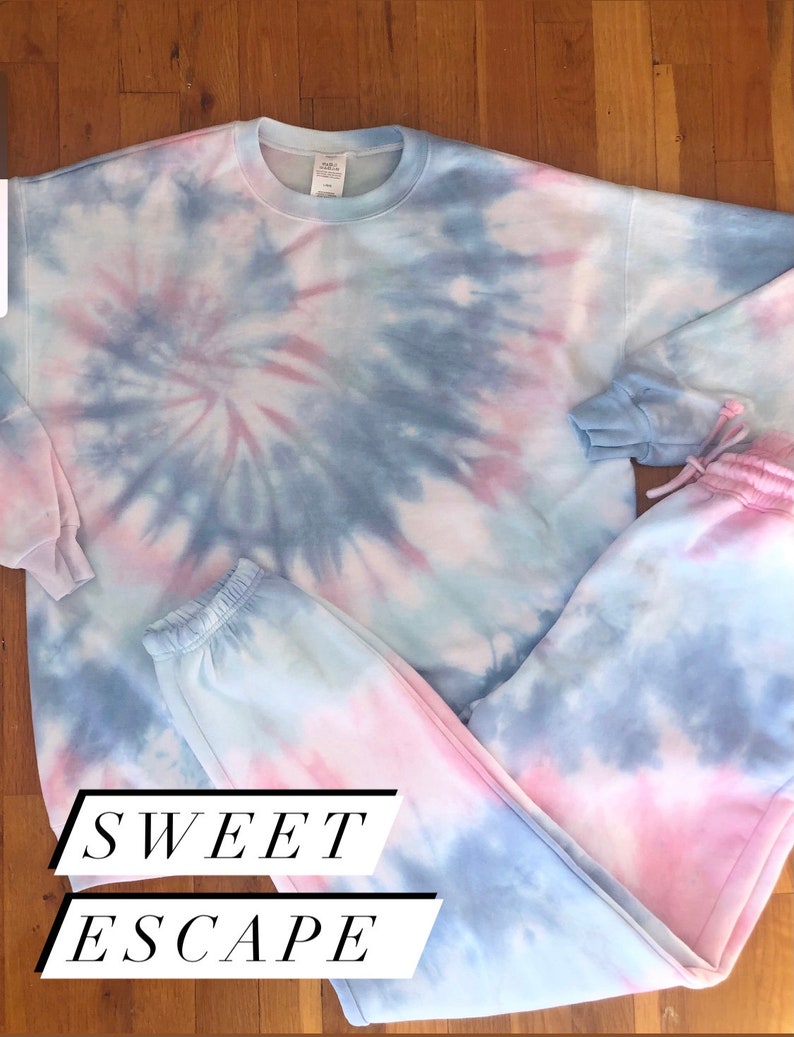 custom tie dye sweatsuit