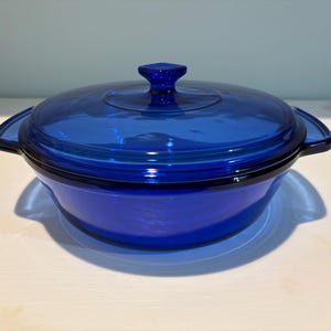 Vintage Anchor Hocking Cobalt Blue Covered Baking Dish Clear Glass Round ~ 2 Quart Casserole Dish ~ Excellent Condition