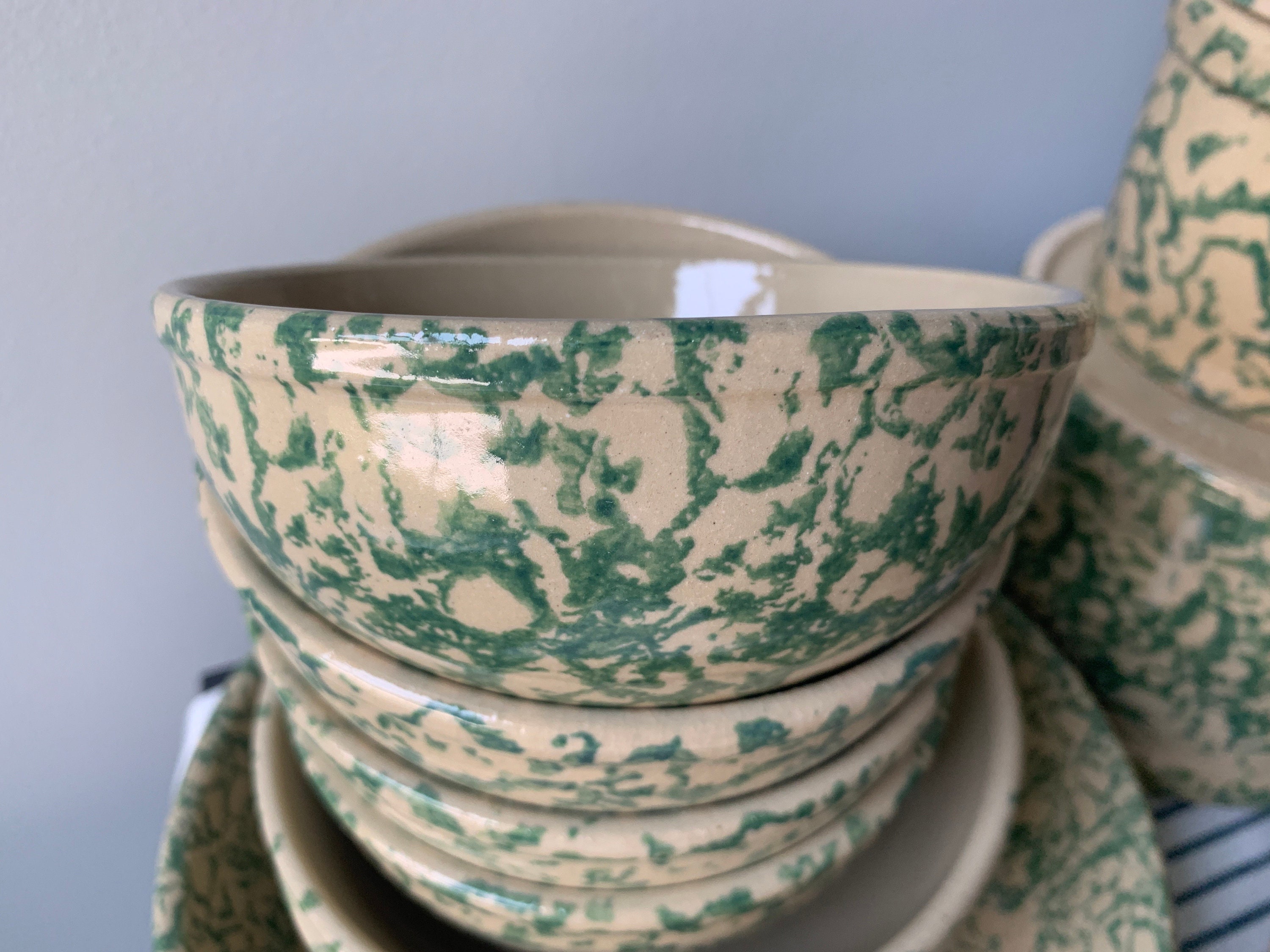 Rrpco Roseville Green Spongeware Pottery Mixing Bowls
