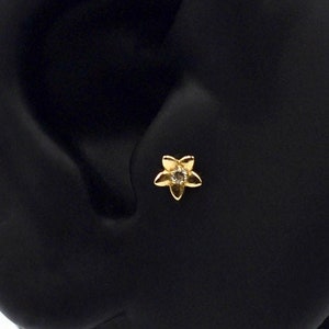14K Solid Gold Flower Tragus Piercing, Minimalist Flower Gold Earring, Gold Cartilage Piercing, Flower Stud Piercing, Stud Ear Piercing