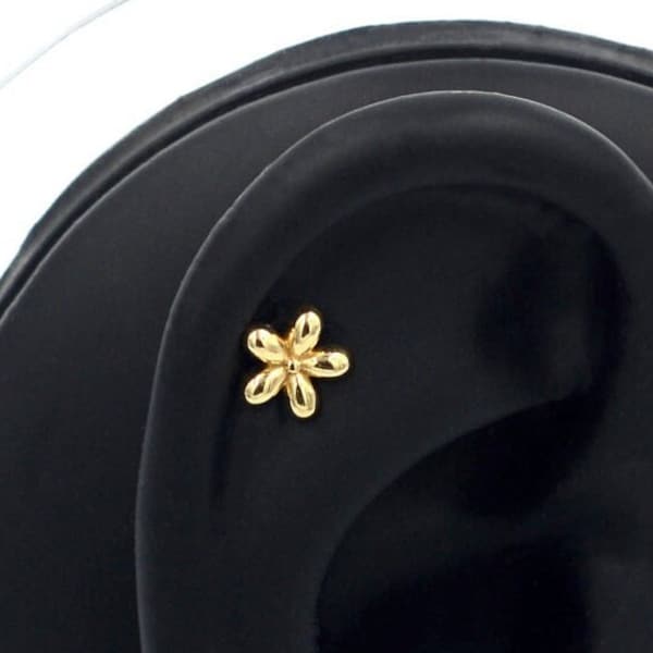 14K Solid Gold  Flower Helix Piercing, Flower Gold Cartilage Piercing, Minimalist Flower Gold Earring,Flower Stud Piercing