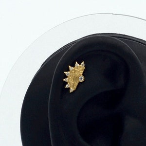 Piercing de hélice de meia estrela em ouro 14K, piercing de ouro com pedras de zircão, piercing de cartilagem de ouro minimalista, brinco de ouro, brinco elegante,