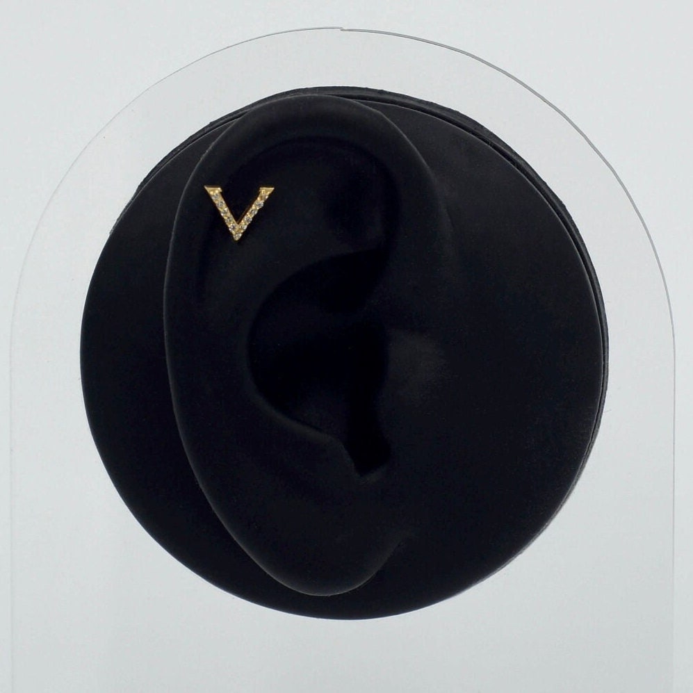 Louis Vuitton Essential V Stud Earrings (Rose)