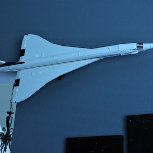 Ultimate Display Solutions wall mount display for Lego 10318 Concorde