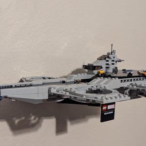 Ultimate Display Solutions wall mount display for Lego 76295 Avengers Helicarrier
