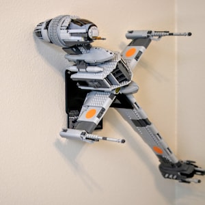 Ultimate Display Solutions wall mount display for Lego Ultimate Collector Series 10227 B-Wing