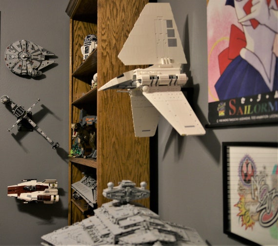 Display stand for LEGO® Star Wars™ Millennium Falcon™ (75257