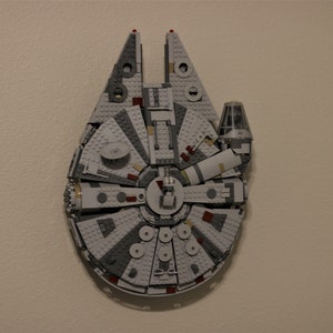 Ultimate Display Solutions wall mount for Lego 75257 Millennium Falcon