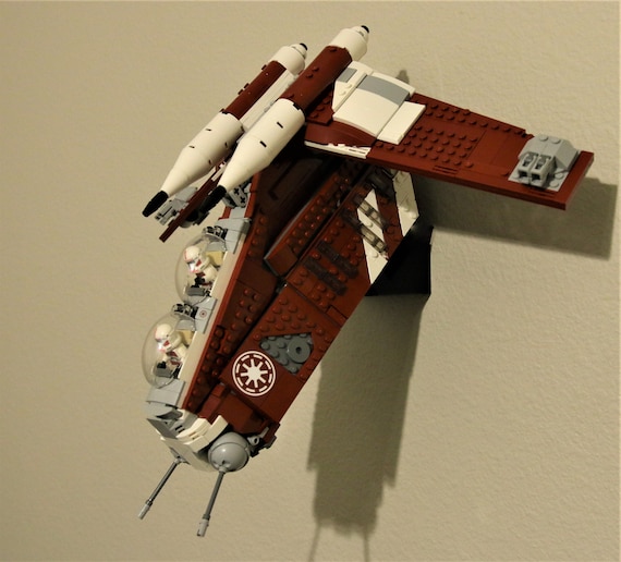 rouge 壁掛けオルゴール Ultimate Display Solutions Wall Mount Display for Lego 75354