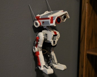 Ultimate Display Solutions wall mount display for Lego 75335 BD-1