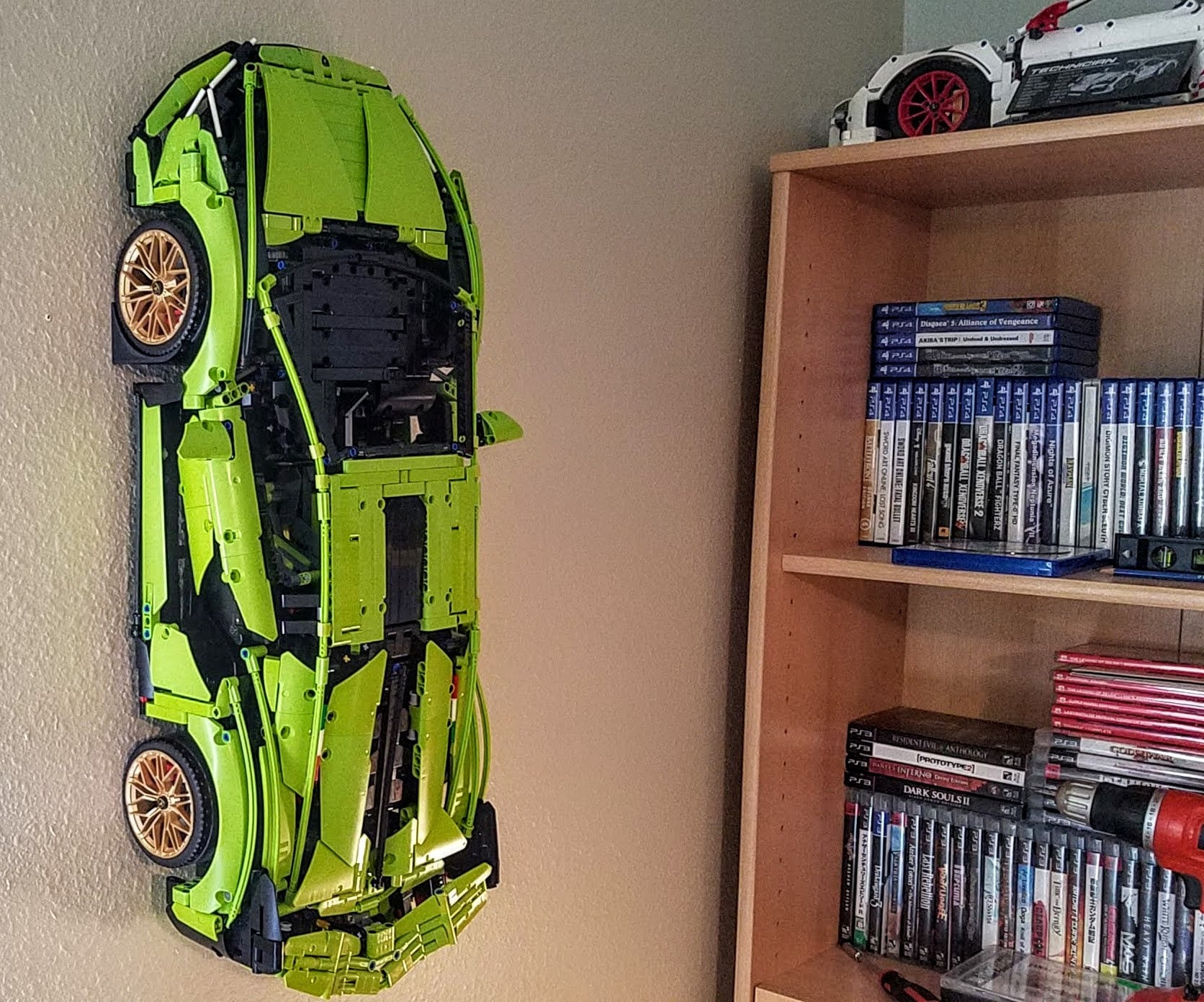 3D Printed Custom Wall Mount Hanger for Lego Technic 2022 Ford GT