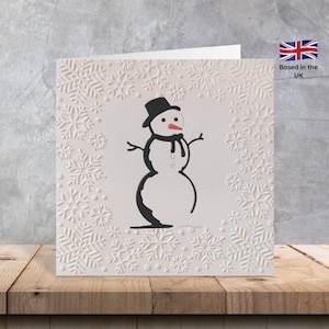 Cartões de Natal de boneco de neve de 6” com borda de floco de neve em relevo