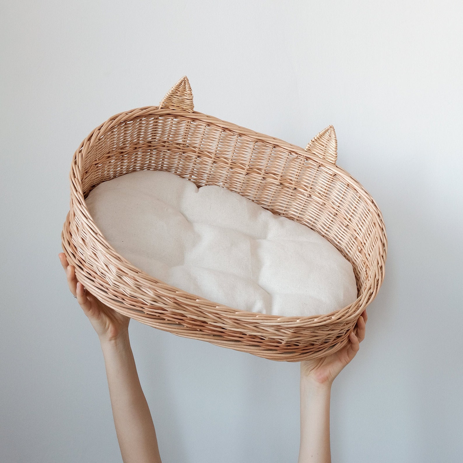 Wicker cat bed vine cat bed Cat Cave Cat basket Etsy