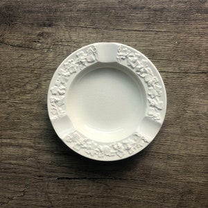 Wedgwood Embossed Queensware Small Round Ashtray, England