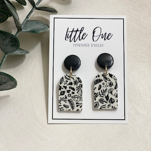 HANDMADE CLAY EARRINGS L Cheetah Hexagon Pendant With Black