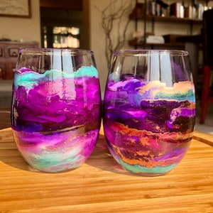 2 Vibrant PURPLE + TURQUOISE marbled stemless wine glasses. 15-oz hand-painted. great as wedding, birthday, anniversary, bachelor(ette)