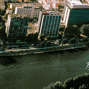 La Défense met de Grande Arche in Panorama Parijs 2016 image 4