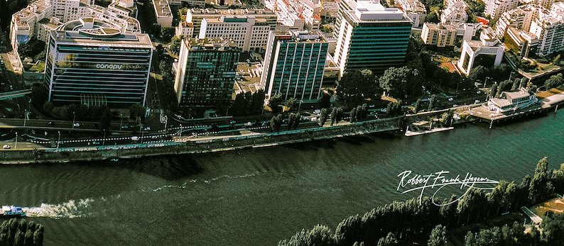 La Défense met de Grande Arche in Panorama Parijs 2016 image 4