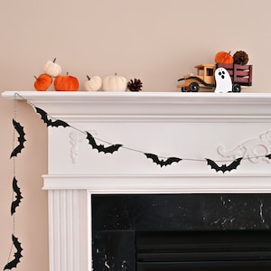 Wooden Bat garland, Bat Banner, Halloween garland, Wooden banner