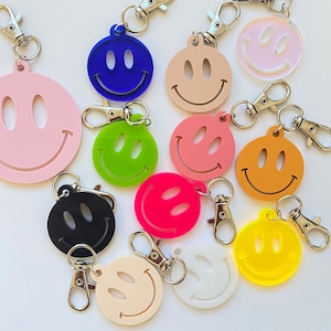 Smiley face keychain Acrylic retro key ring, friend gift, Cute keychain, flower power smile charm, birthday gifts for her