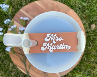 Plaque signalétique Tumbler personnalisée, étiquette nominative 3D personnalisée, Name Toppers pour le couvercle, Quenchers H2.0 Tumbler uniquement