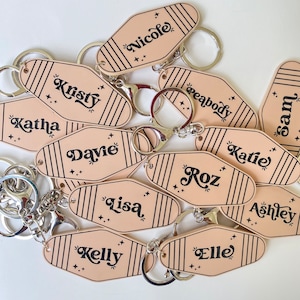 Personalized Retro Motel Name Keychain, Acrylic retro key ring, Bridesmaid gift, cute motel keychain, retro gift, gift for her