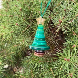 DIY Button Christmas Tree, Make your own button Christmas tree, Christmas Ornament, Button trees