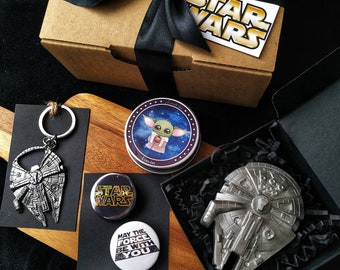 Star wars inspired gift box/Themed gift box inspired by Star Wars/millenium falcon/baby yoda/Keychain, soap, badges and candle.