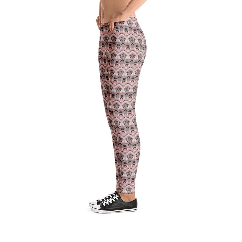 Dusty Rose Geometric Print Leggings image 4