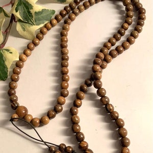 Legno di Agar Naturale 108 perline Mala Preghiera Rosario Collana Bracciale Buddista 108 Perline, grammi 46 grammi Dimensione 9mm Yoga Mantra Fatto a mano