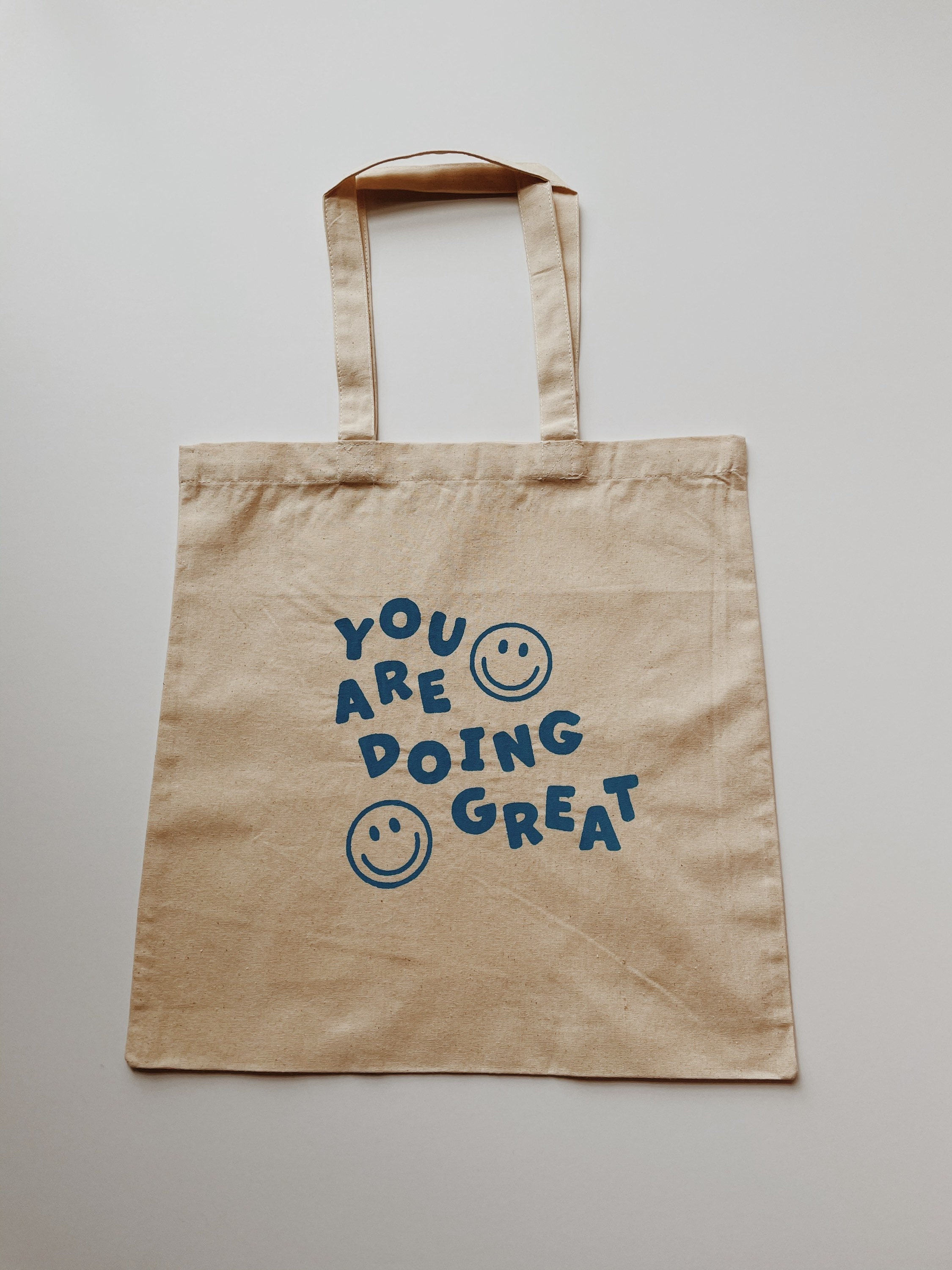 Don't throw away your shopping bags! Let's make a cute tote bag