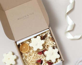 Snowflake Candle Gift Set: Handmade Soy Wax Winter Collection
