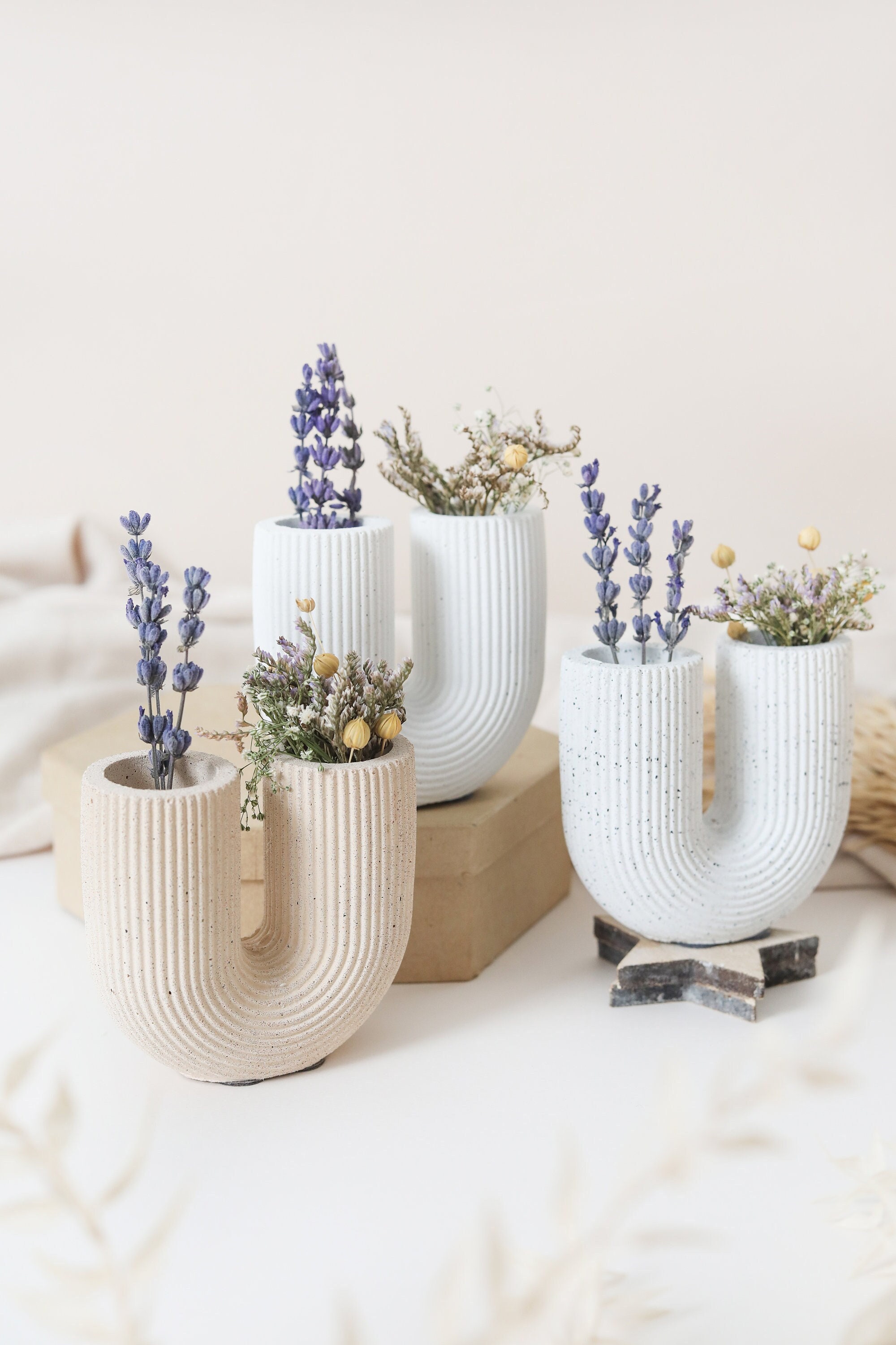 Handmade Jesmonite U-shape Vase: Neutral Decor for Dried Flowers