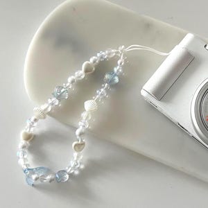 Handmade Mermaid Tail Beaded Phone Charm – Kawaii Shell Wrist Strap – Beachy Ocean Accessory