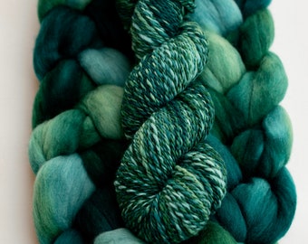 Teal & Forest- 115g Merino Top Spinning or Felting Fibre, Non-Superwash, 19.5 micron- extra fine merino- hand dyed in Alberta Canada