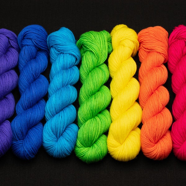 Set of 7- 20g Rainbow Mini Skeins:  choose from Merino Sock SW or 100% Merino Fingering SW- 462m/505 yards total.
