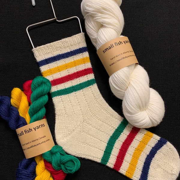 Canadiana Sock Set- SW Merino Sock yarn, 80/20 Merino/Nylo  includes 115g Natural & 4 x 10g minis,  total of 565 yards.