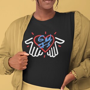 Gott ist Liebe Unisex Shirt, Christian Shirt für sie, Christian Shirt für ihn, Gott Shirts für Frauen, Gott Shirts für Männer, Christliche Geschenke, Jesus