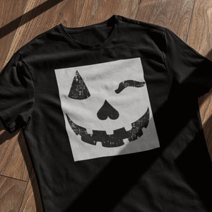 Funny Pumpkin Face Halloween Short-Sleeve Unisex T-Shirt, Halloween Clothing, Spooky T-Shirts, Fall Shirts, Cute Pumpkin Tee