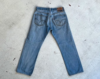 Size 32 - Vintage Levi Jeans 505 High Waisted - Inseam 26"